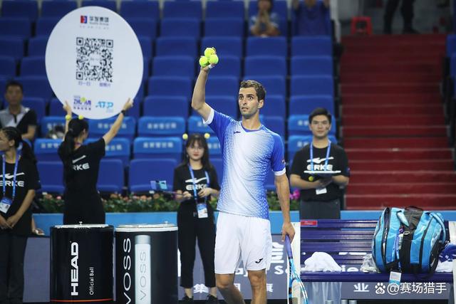 西亚卡姆回归赛场，爆冷首场状态亮眼，日本队观众沸腾！的简单介绍